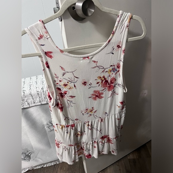 Maurices White and Pink Floral Tank Top - Picture 3 of 3